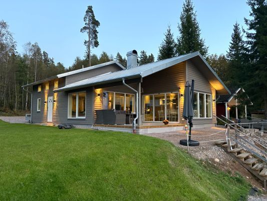 Mysig familjevänlig stuga vid sjö. - Bild 16