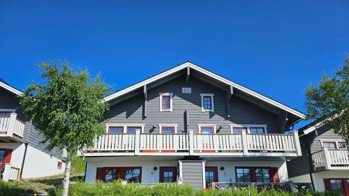 Hyr denna stuga i Åre på 57 m². 6 sängplatser. 5 500 - 6 000 kr per vecka. Se bilder och tillgänglighet här.