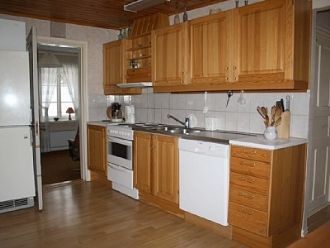 Stort hus med stor trädgård