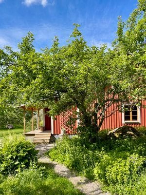 Charmigt torp från 1890-tal i Uppland
