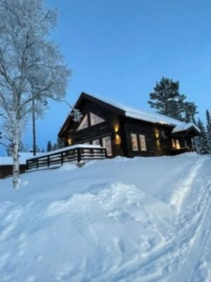 Mysig fjällstuga med härlig utsikt