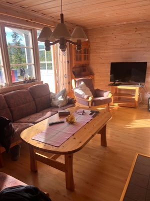 Bild 3 på Stuga med fjäll- och sjöutsikt, bastu, och kamin