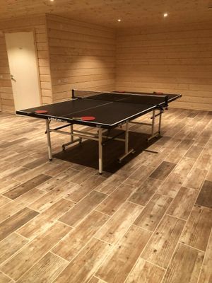 VILLA SKALSVALLEN, Skalets torg, inomhusbordtennis - Bild 36