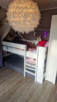 Villa, nära långgrund strand i enskilt område - Bild 8