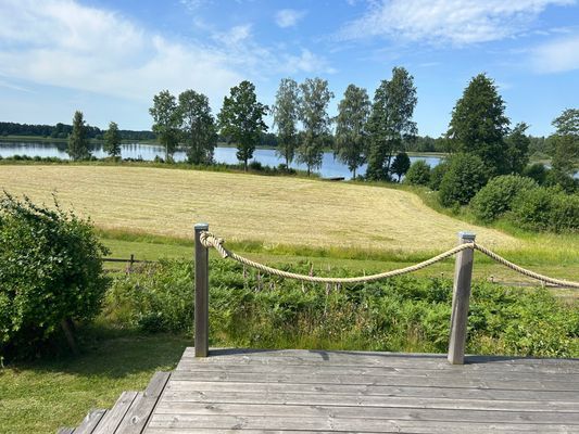 Strandnära stuga med fina fiske möjligheter. - Bild 7