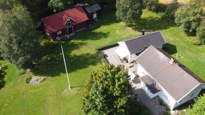 Lantlig pärla med bastu, spabad och naturnära läge - Bild 20