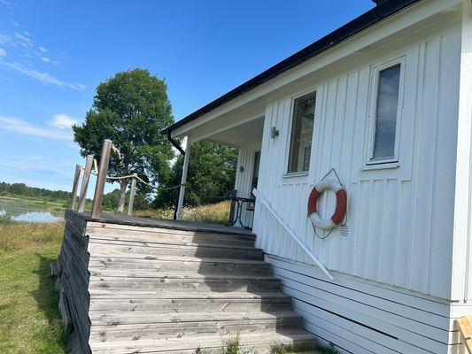 Bild 3 på Strandnära stuga med fina fiske möjligheter.