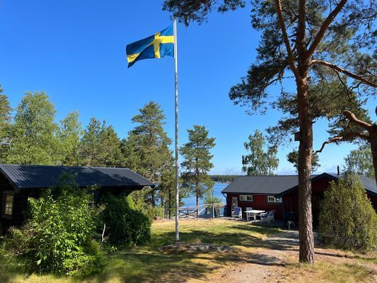 Havstomt med egen brygga