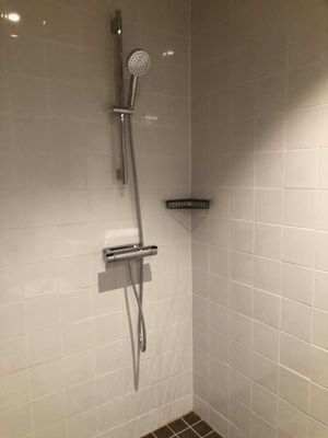 VILLA SKALSVALLEN, Skalets torg, inomhusbordtennis - Bild 31