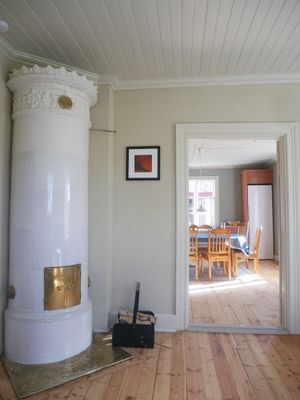 Hemtrevligt 1800-tals hus nära sjö och skog. - Bild 8