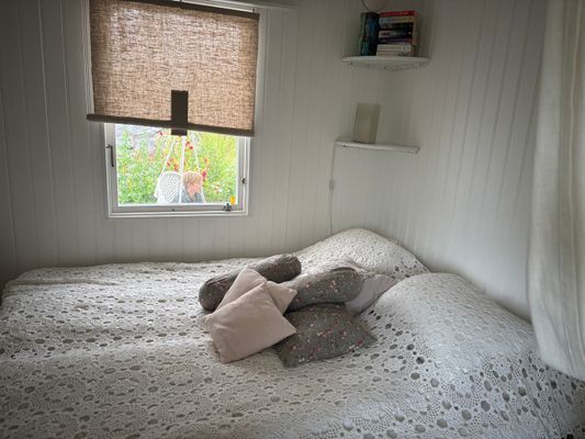 Sovrum med dubbelsäng