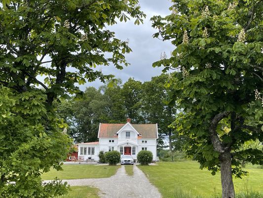 Vid Vänern på vackra Vänersnäs