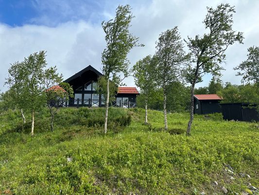 Hyr denna stuga i Tänndalen på 100 m². 8 sängplatser. 10 000 - 25 000 kr per vecka. Se bilder och tillgänglighet här.