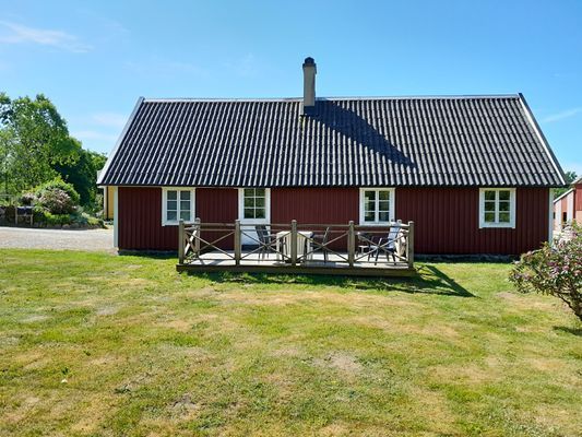 Hus med pool - Bild 1