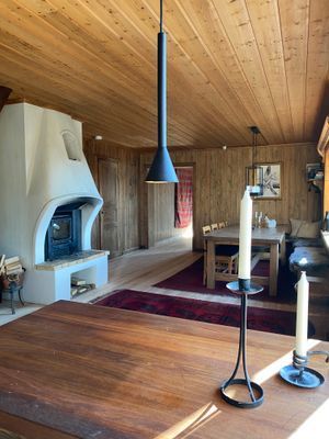 Liftnära timmerstuga m panoramautsikt över fjällen - Bild 9