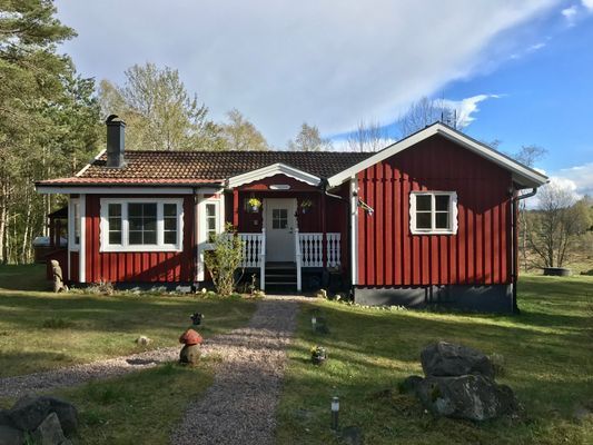 Bild 3 på Idylliskt fritidshus med fantastisk utsikt