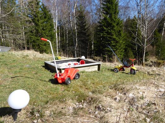 Idylliskt fritidshus med fantastisk utsikt - Bild 20