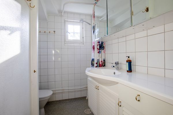 Mysig Stuga med Sjötomt i Roslagen - Bild 27