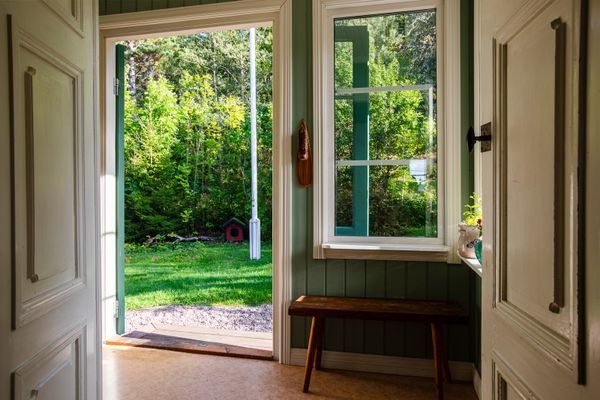 Mysig Stuga med Sjötomt i Roslagen - Bild 25