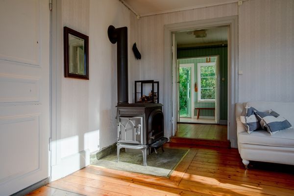 Mysig Stuga med Sjötomt i Roslagen - Bild 26