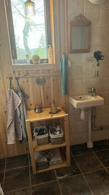 Unik stuga med sjö och fjällutsikt där båt ingår - Bild 16