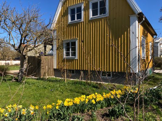 Hyr denna stuga i  på 180 m². 10 sängplatser. Från 19 000 kr per vecka. Se bilder och tillgänglighet här.