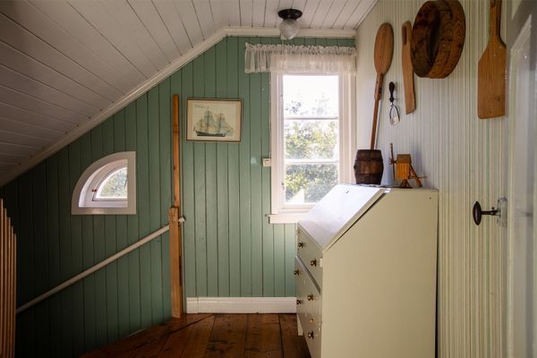Mysig Stuga med Sjötomt i Roslagen - Bild 19