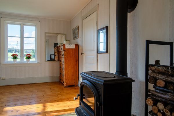 Mysig Stuga med Sjötomt i Roslagen - Bild 17