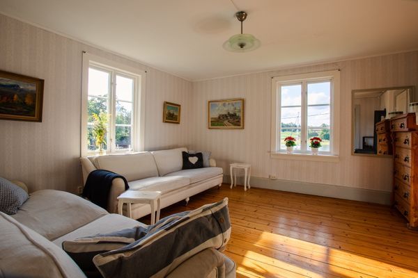 Mysig Stuga med Sjötomt i Roslagen - Bild 20