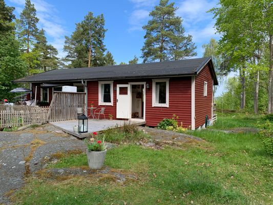 Naturnära stuga på skärgårdsö
