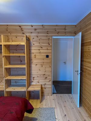 Övrevåning sovrum 1