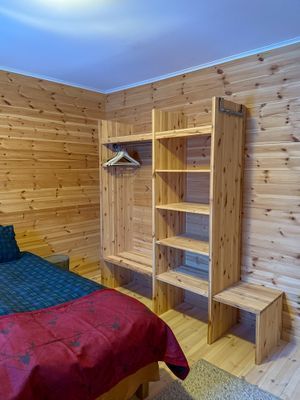 Övrevåning sovrum 1