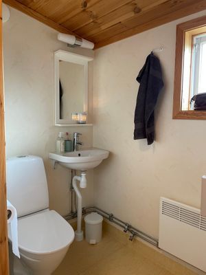 Genuin fjällstuga med kvällssolsläge - Bild 11