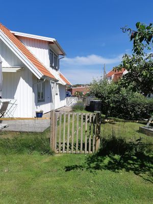 Liten stuga i Bleket på Tjörn uthyres