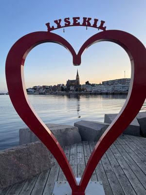LYSEKIL mysig insynskyddad stuga m. båt - Bild 21