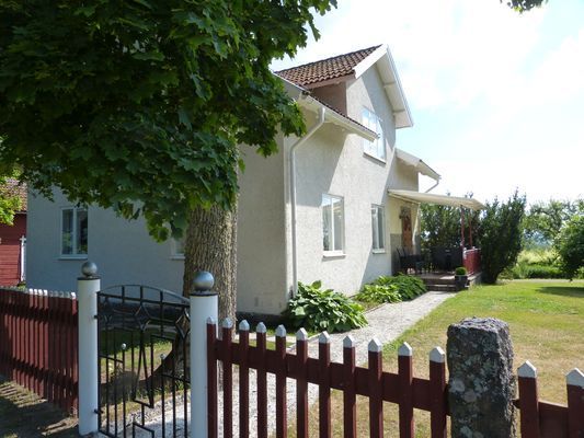 Hyr denna stuga i  på 159 m². 10 sängplatser. Från 25 835 kr per vecka. Se bilder och tillgänglighet här.