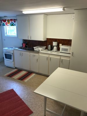 Hyr denna stuga i Oskarshamn på 100 m². 9 sängplatser. Från 7 000 kr per vecka. Se bilder och tillgänglighet här.