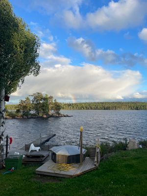 Egen strand och välutrustad stuga i avskiljt läge - Bild 12