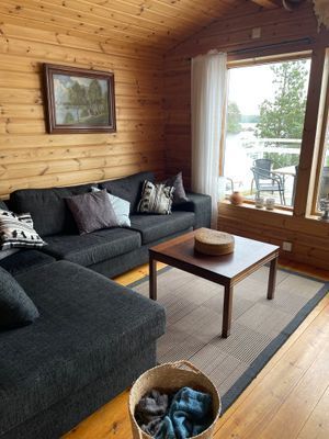 Egen strand och välutrustad stuga i avskiljt läge - Bild 39