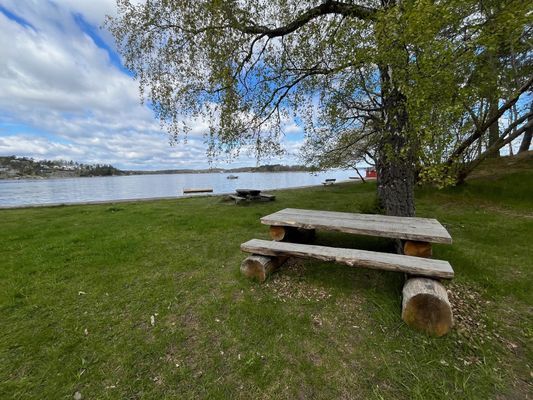 Hyr denna stuga i Stockholm på 115 m². 5 sängplatser. Från 11 900 kr per vecka. Se bilder och tillgänglighet här.