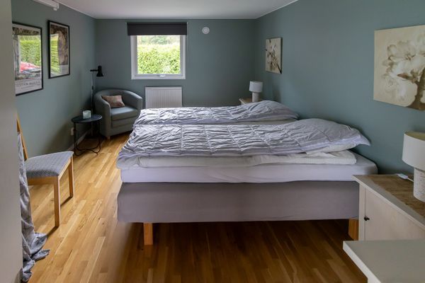 Sjötomt/sjöläge med båt och egna bryggor/trädäck - Bild 15