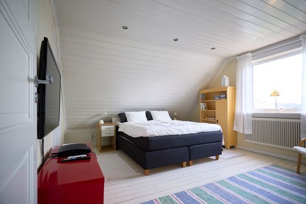 Sovrum 2. 160 cm dubbelsäng