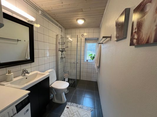 Nyrenoverade stugor/oslagbart läge 2-20 bäddar - Bild 10