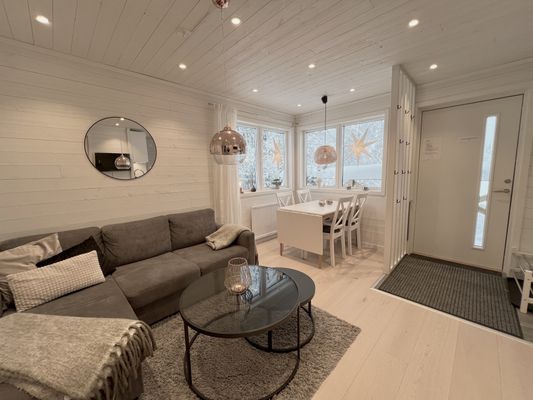 Nyrenoverade stugor/oslagbart läge 2-20 bäddar