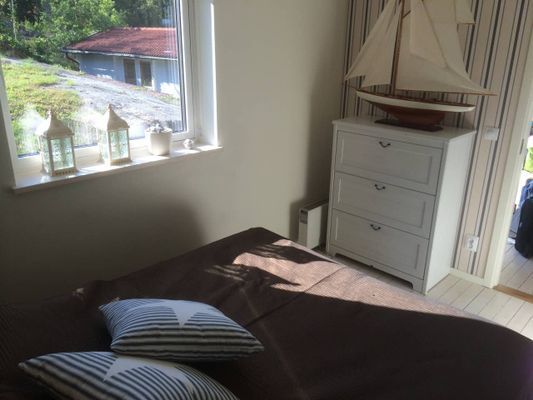 Strandtomt: Havsutsikt, Pool, Brygga, Bastu - Bild 8