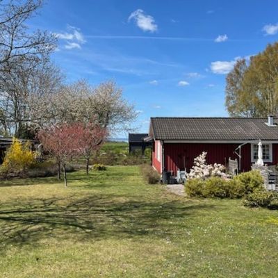 Bild 3 på Modern stuga för två, i lugn miljö.