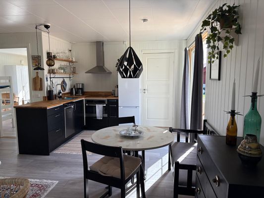 "Lilla Solhem" charmig stuga 150m från havet - Bild 9