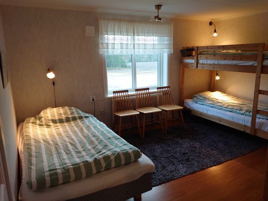 Charmig stuga med naturen runt husknuten | SE08008 - Bild 7