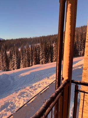 Hyr denna stuga i Åre på 75 m². 8 sängplatser. 10 000 - 28 000 kr per vecka. Se bilder och tillgänglighet här.