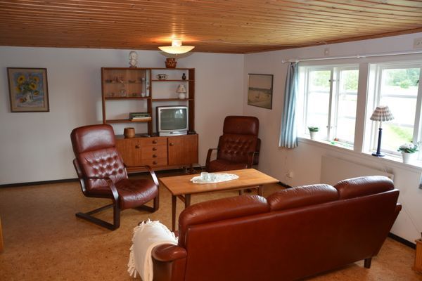 Hyr denna stuga i Ugglarp på 70 m². 6 sängplatser. 8 200 - 10 920 kr per vecka. Se bilder och tillgänglighet här.